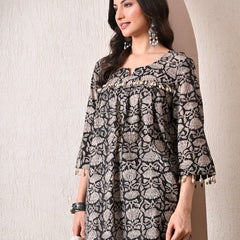Noir Bloom A-Line Kurta With Pant