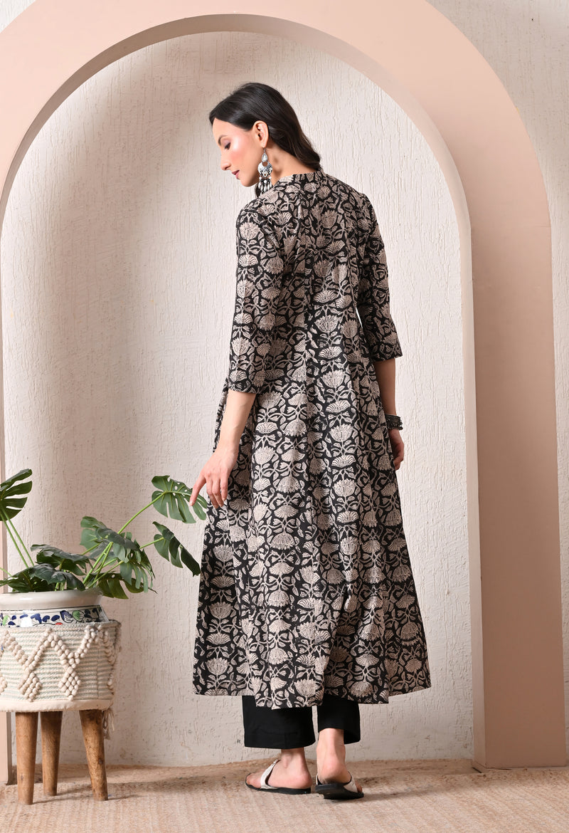 Noir Flow Anarkali Kurta With Pant