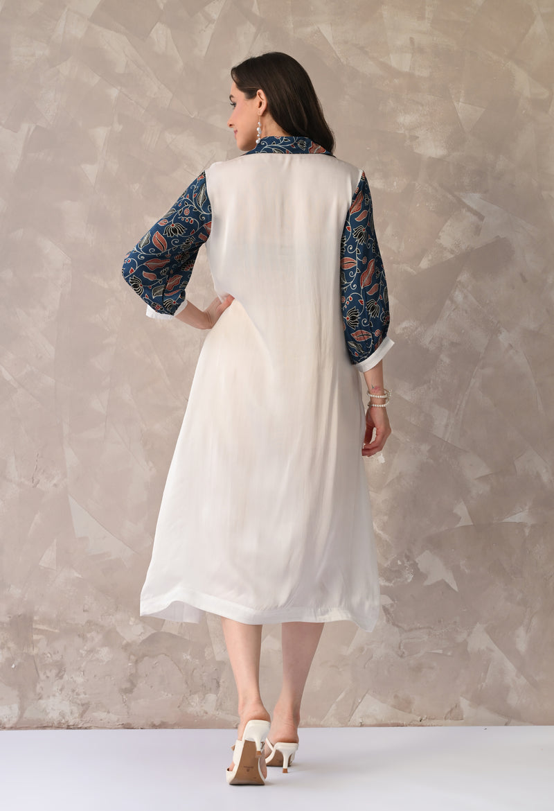 Graceful Contrast Sleeve A-Line Kurta