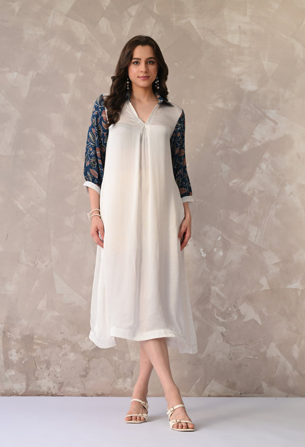 Graceful Contrast Sleeve A-Line Kurta