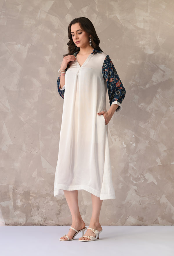Graceful Contrast Sleeve A-Line Kurta
